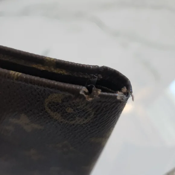 Louis Vuitton Envelope Wallet - Picture 7 of 16